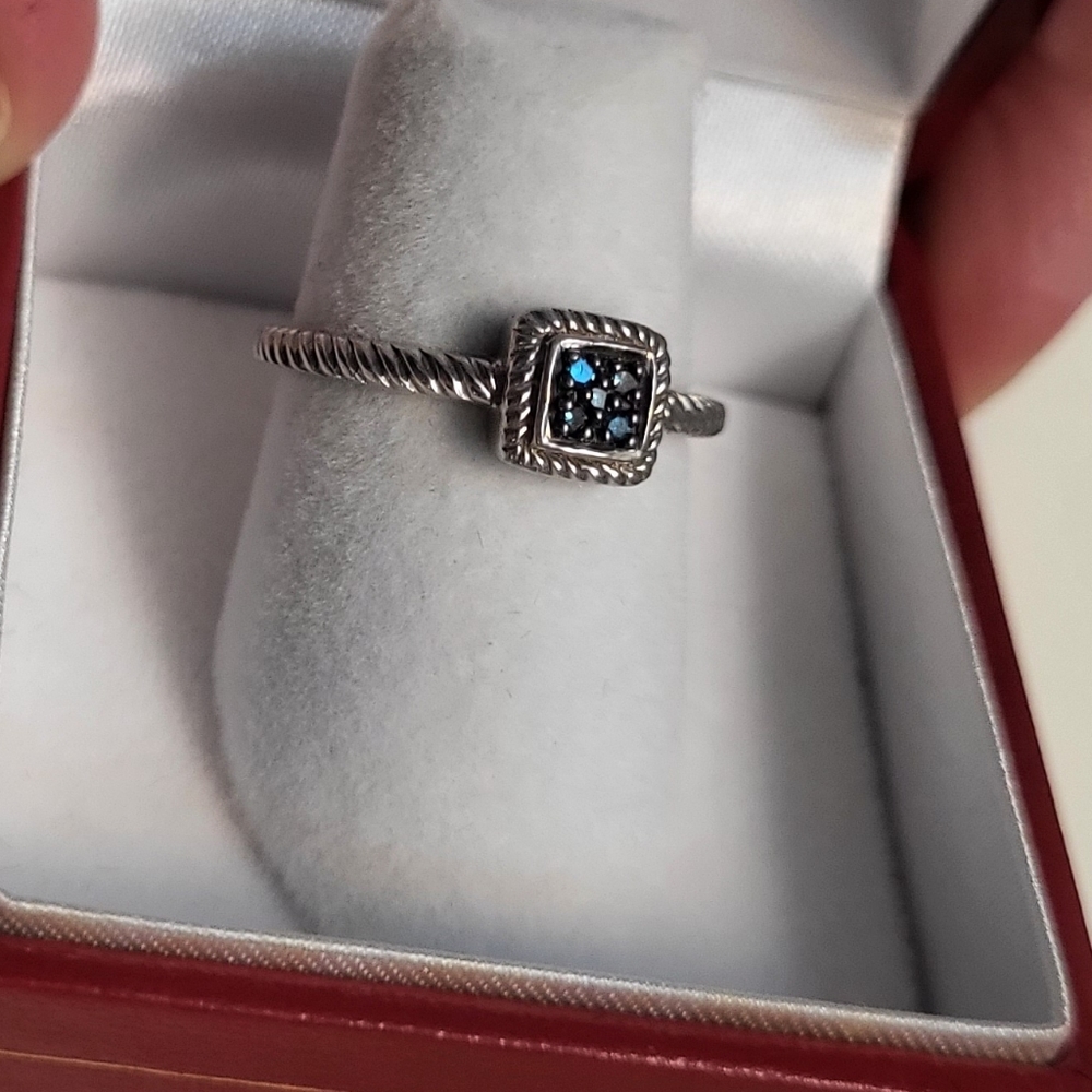 Tiny Sapphires Ring